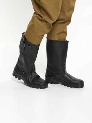 Кирзовые сапоги &mdash; 2