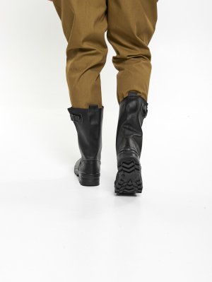 Кирзовые сапоги &mdash; 4