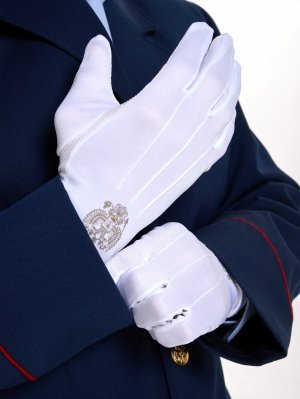 Перчатки парадные с гербом &mdash; 1