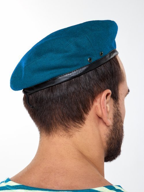 Берет голубой &mdash; 4